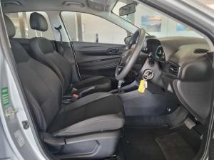 Hyundai i20 1.4 Motion auto - Image 25