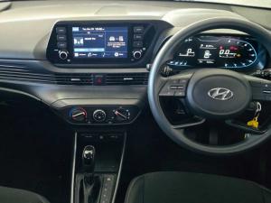 Hyundai i20 1.4 Motion auto - Image 9
