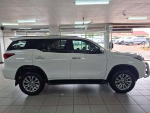 Toyota Fortuner 2.8GD-6 Raised Body automatic - Image 4
