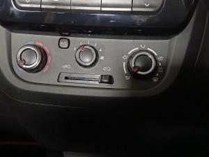 Renault Kwid 1.0 Climber manual - Image 15