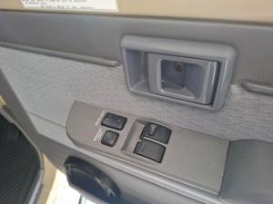 Toyota Land Cruiser 79 4.5D-4D LX V8 single cab - Image 16