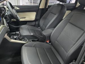 Volkswagen Polo sedan 1.0TSI Style - Image 18