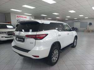 Toyota Fortuner 2.8GD-6 4x4 VX - Image 2