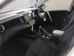 Toyota RAV4 2.0 GX - Image 7