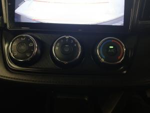 Toyota RAV4 2.0 GX - Image 10