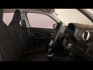 Toyota Vitz 1.0 XR auto - Image 10