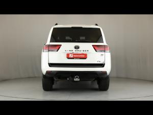 Toyota Land Cruiser 300 3.3D GR-Sport - Image 5