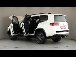 Toyota Land Cruiser 300 3.3D GR-Sport - Image 25