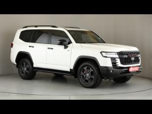 Toyota Land Cruiser 300 3.3D GR-Sport - Image 1