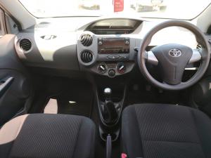 Toyota Etios hatch 1.5 Sprint - Image 6