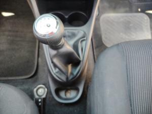 Toyota Etios hatch 1.5 Sprint - Image 10