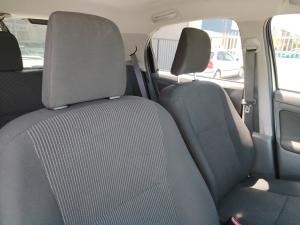 Toyota Etios hatch 1.5 Sprint - Image 14