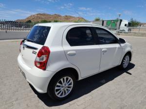 Toyota Etios hatch 1.5 Sprint - Image 2