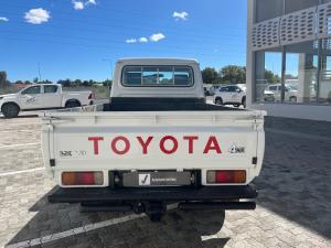 Toyota Land Cruiser 79 4.5D-4D LX V8 single cab - Image 5
