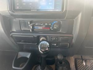 Toyota Land Cruiser 79 4.5D-4D LX V8 single cab - Image 10