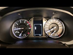 Toyota Hilux 2.4GD-6 double cab 4x4 Raider manual - Image 11