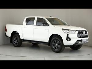 Toyota Hilux 2.4GD-6 double cab 4x4 Raider manual - Image 1