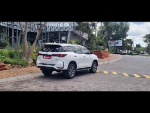 Toyota Fortuner 2.8GD-6 4x4 VX - Image 2