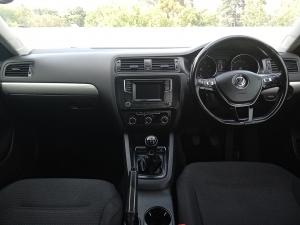 Volkswagen Jetta 1.2TSI Trendline - Image 6