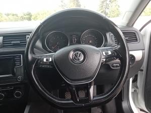 Volkswagen Jetta 1.2TSI Trendline - Image 8