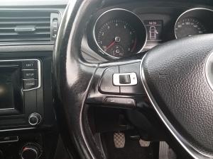 Volkswagen Jetta 1.2TSI Trendline - Image 9