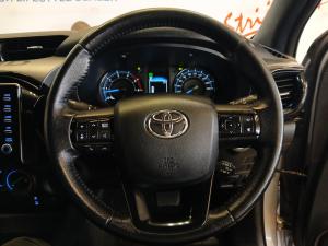 Toyota Hilux 2.8GD-6 Xtra cab Legend auto - Image 8