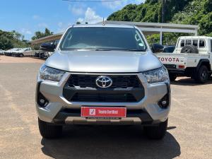 Toyota Hilux 2.4GD-6 double cab Raider manual - Image 4