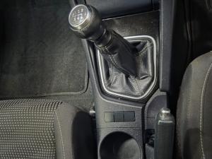 Toyota Auris 1.3 X - Image 10