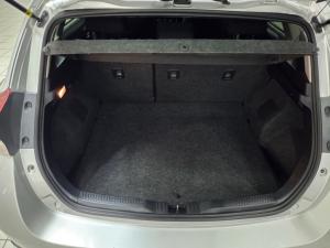 Toyota Auris 1.3 X - Image 12