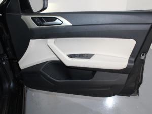 Volkswagen Polo 1.0 TSI Style Tiptronic - Image 15