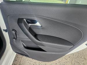 Volkswagen Polo Vivo 1.6 Comfortline TIP - Image 11