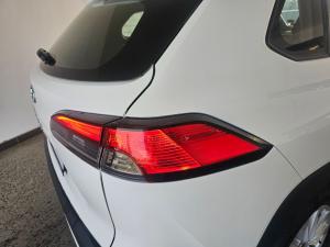 Toyota Corolla Cross 1.8 XI - Image 17