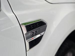 Ford Everest 2.2TDCi XLT - Image 7