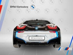 BMW i8 eDrive coupe Protonic Frozen Yellow Edition - Image 9
