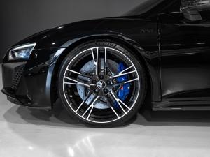 Audi R8 coupe V10 performance quattro - Image 17