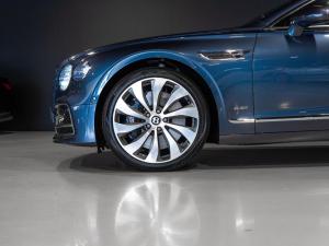 Bentley Flying Spur W12 Mulliner - Image 16