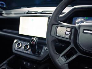Land Rover Defender 110 V8 - Image 11