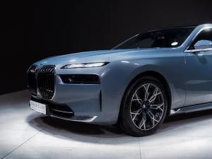 BMW 7 Series 740i - Image 6