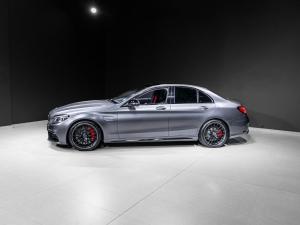 Mercedes-Benz C-Class C63 S - Image 29