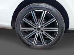 Mercedes-Benz V-Class V220d Avantgarde - Image 9