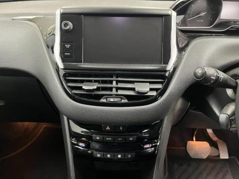 Image Peugeot 208 5-door 1.6 Allure auto