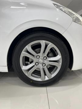 Image Peugeot 208 5-door 1.6 Allure auto