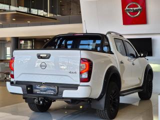 Nissan Navara 2.5DDTi double cab LE Plus 4x4