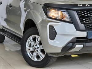 Nissan Navara 2.5DDTi double cab SE Plus manual - Image 8