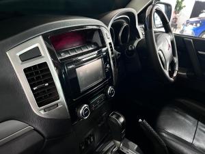 Mitsubishi Pajero 3-door 3.2DI-D GLS - Image 9