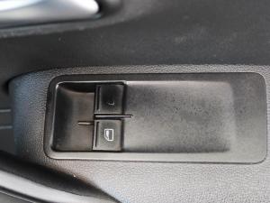 Volkswagen Polo Vivo hatch 1.6 Comfortline auto - Image 16