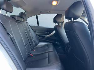 BMW 3 Series 320i auto - Image 12