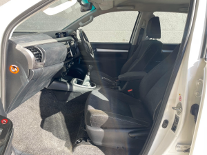 Toyota Hilux 2.8GD-6 double cab 4x4 Raider - Image 9