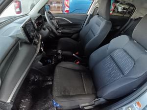 Suzuki Swift 1.2 GLX auto - Image 14