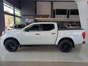 Nissan Navara 2.5DDTi double cab SE manual - Image 9